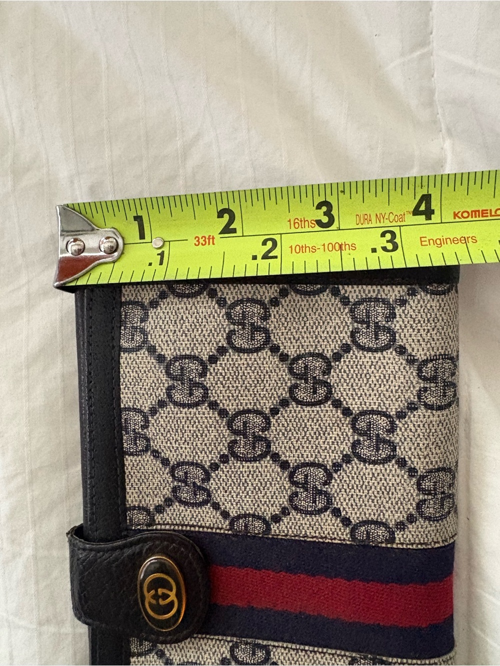 Gucci Black Leather Card Holder with Gold Logo - Picture 12 of 12